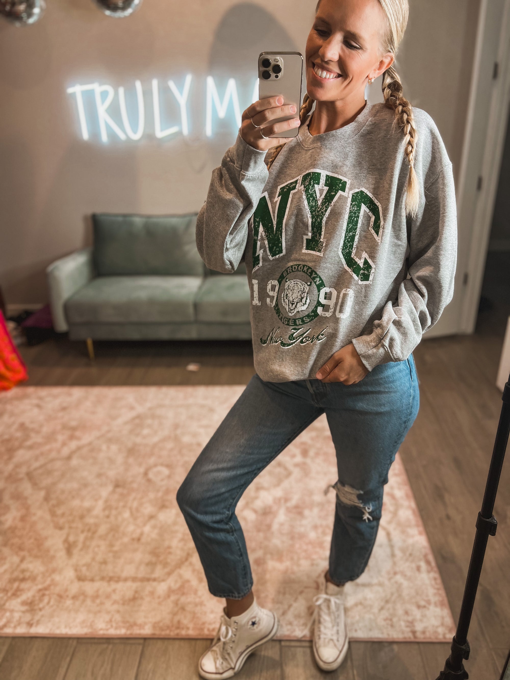 NYC pullover