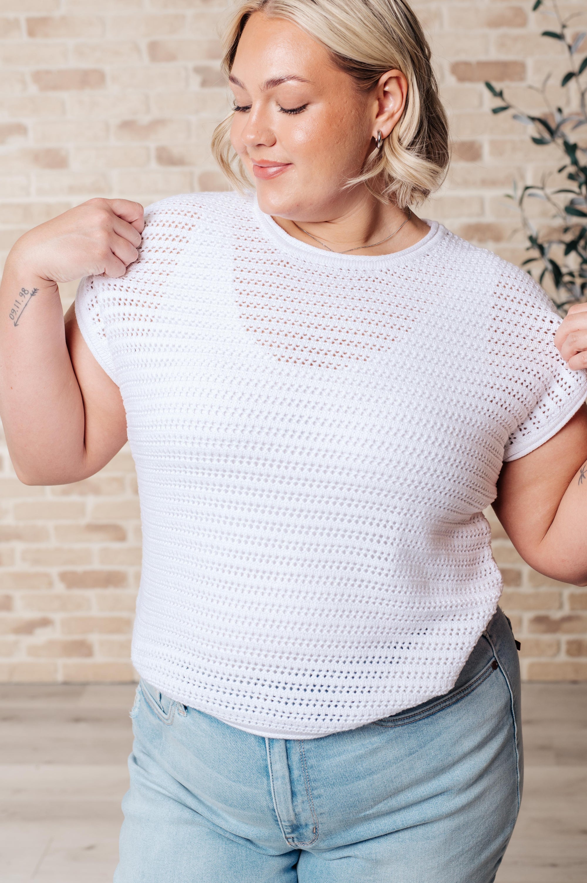 Open Knit Cap Sleeve Sweater
