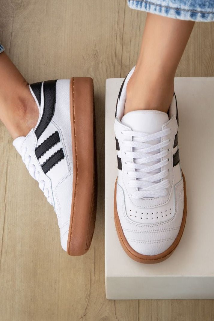 Eonia Black and White Sneaker