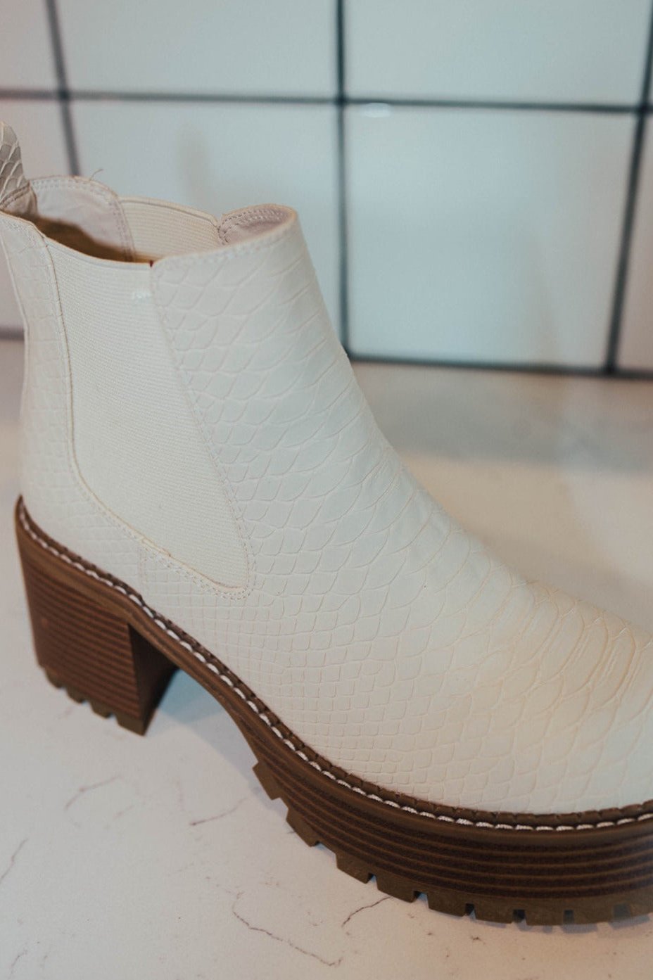 Show Stomper boots in white